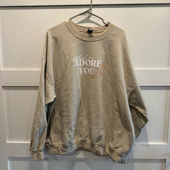 Gildan Other - Gildan Beige Crewneck Sweater with Harry Styles Song Quote 2XL